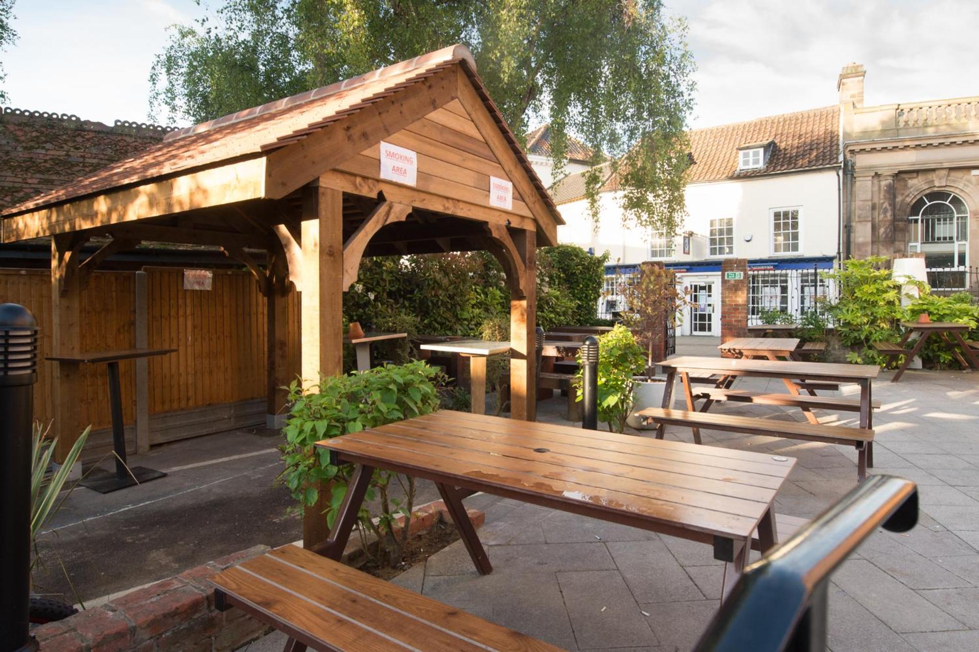 The King'S Head Hotel Wetherspoon Beccles Exterior foto